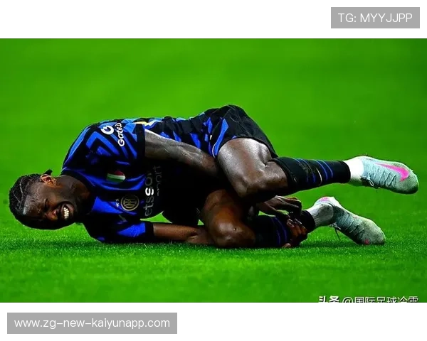 国米卢卡库抢点头槌破门体现强大终结力